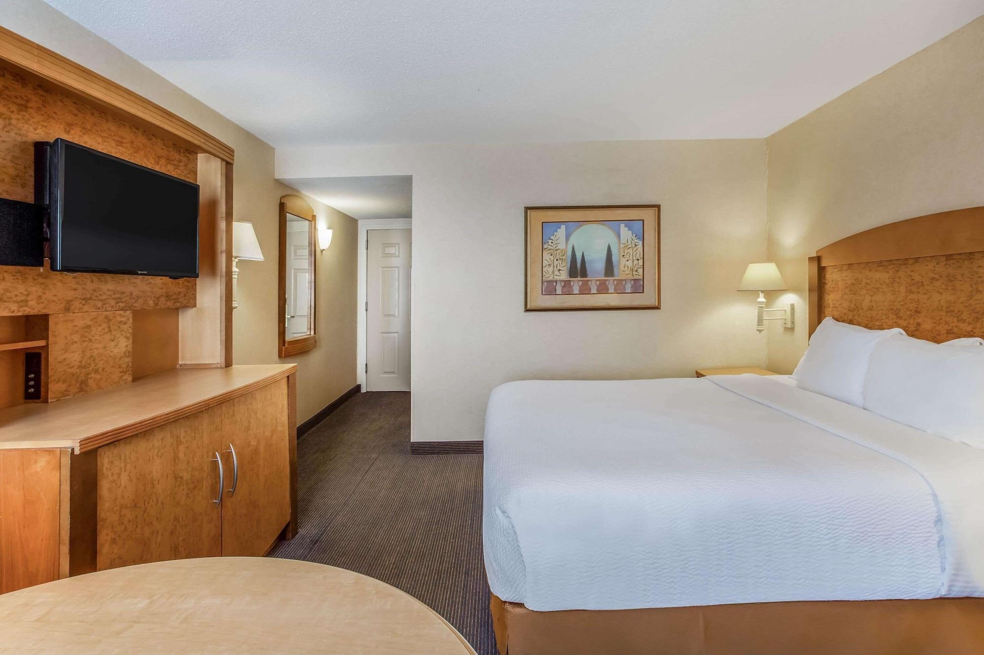 La Quinta By Wyndham Islip - Macarthur Airport Bohemia Buitenkant foto