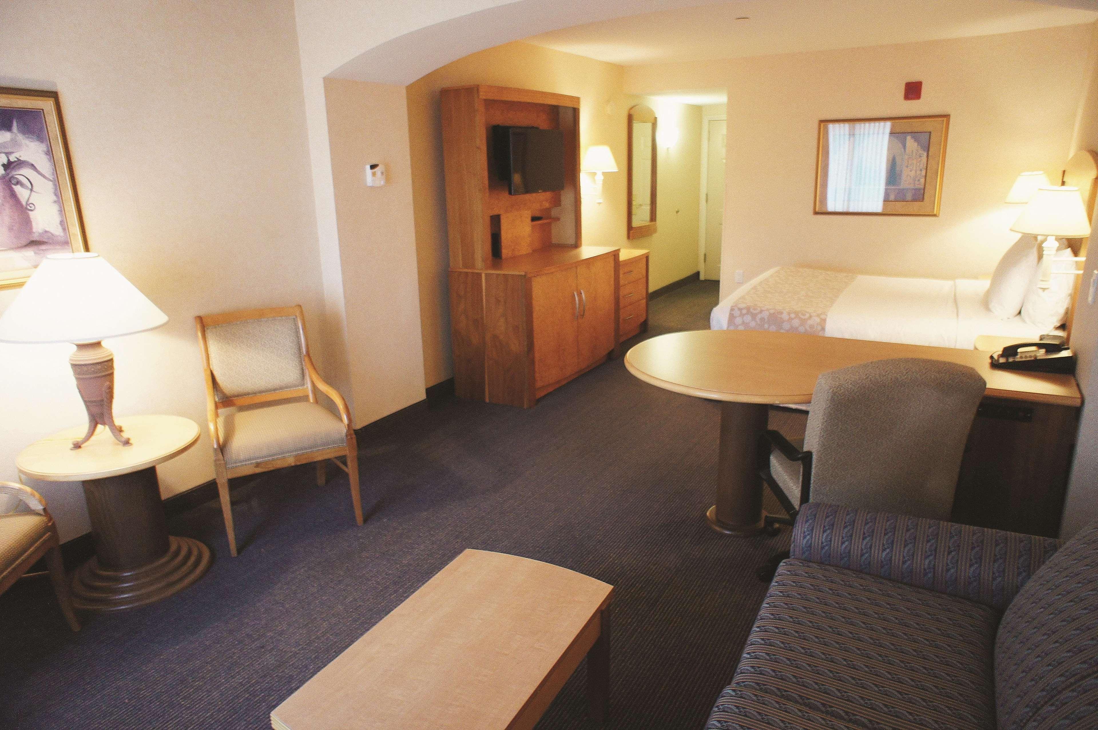 La Quinta By Wyndham Islip - Macarthur Airport Bohemia Buitenkant foto