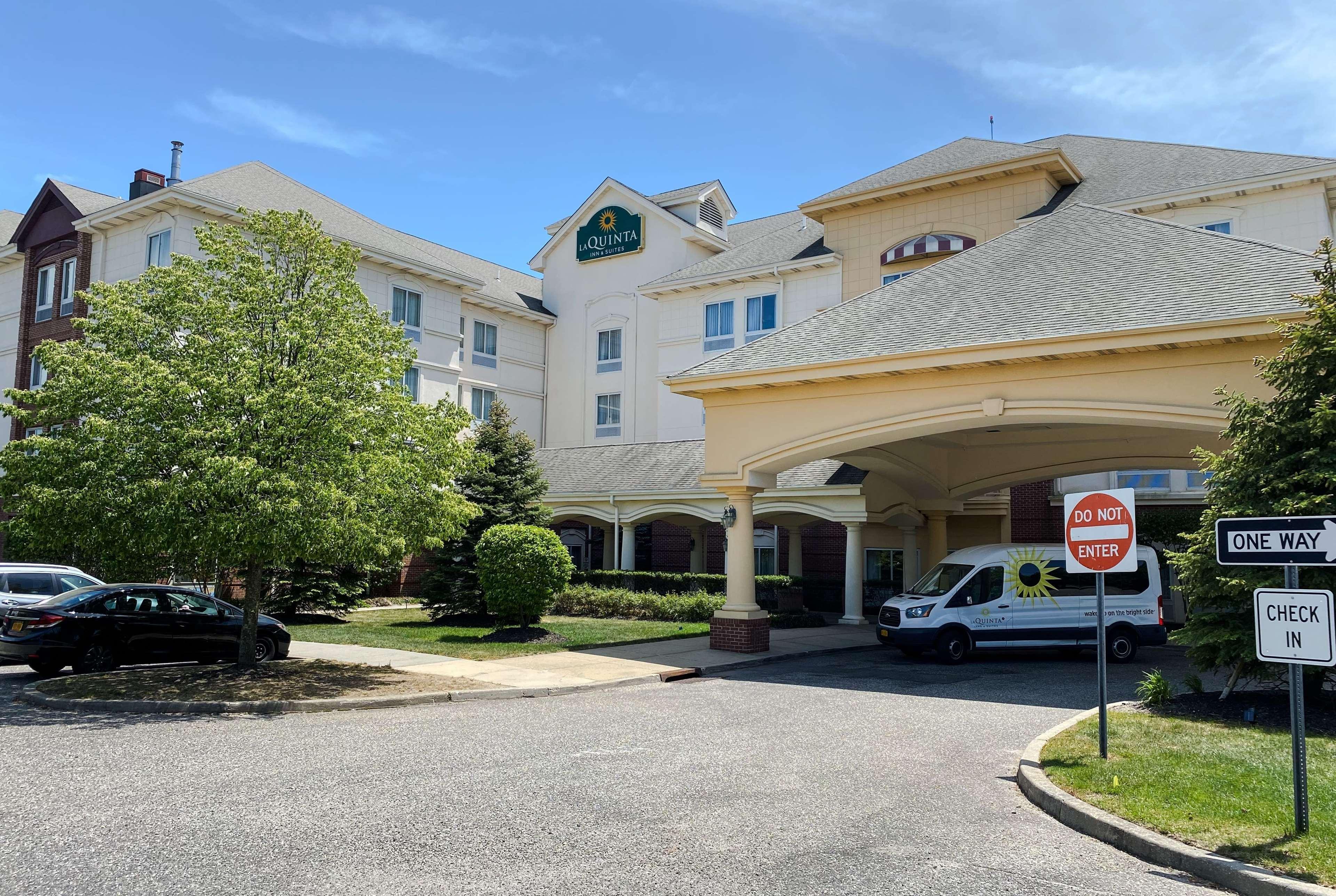 La Quinta By Wyndham Islip - Macarthur Airport Bohemia Buitenkant foto