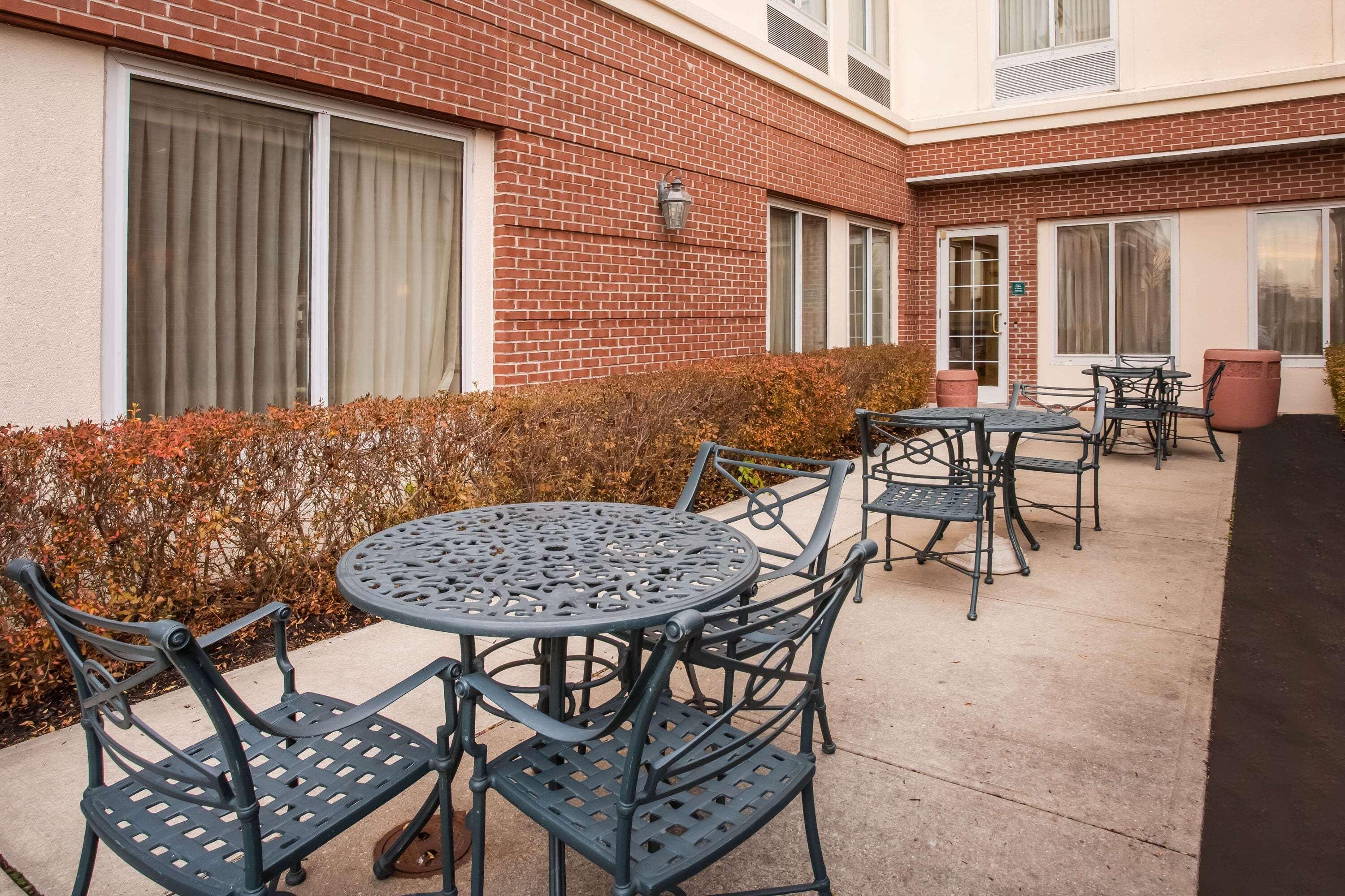 La Quinta By Wyndham Islip - Macarthur Airport Bohemia Buitenkant foto