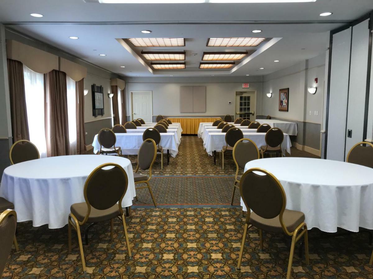 La Quinta By Wyndham Islip - Macarthur Airport Bohemia Buitenkant foto